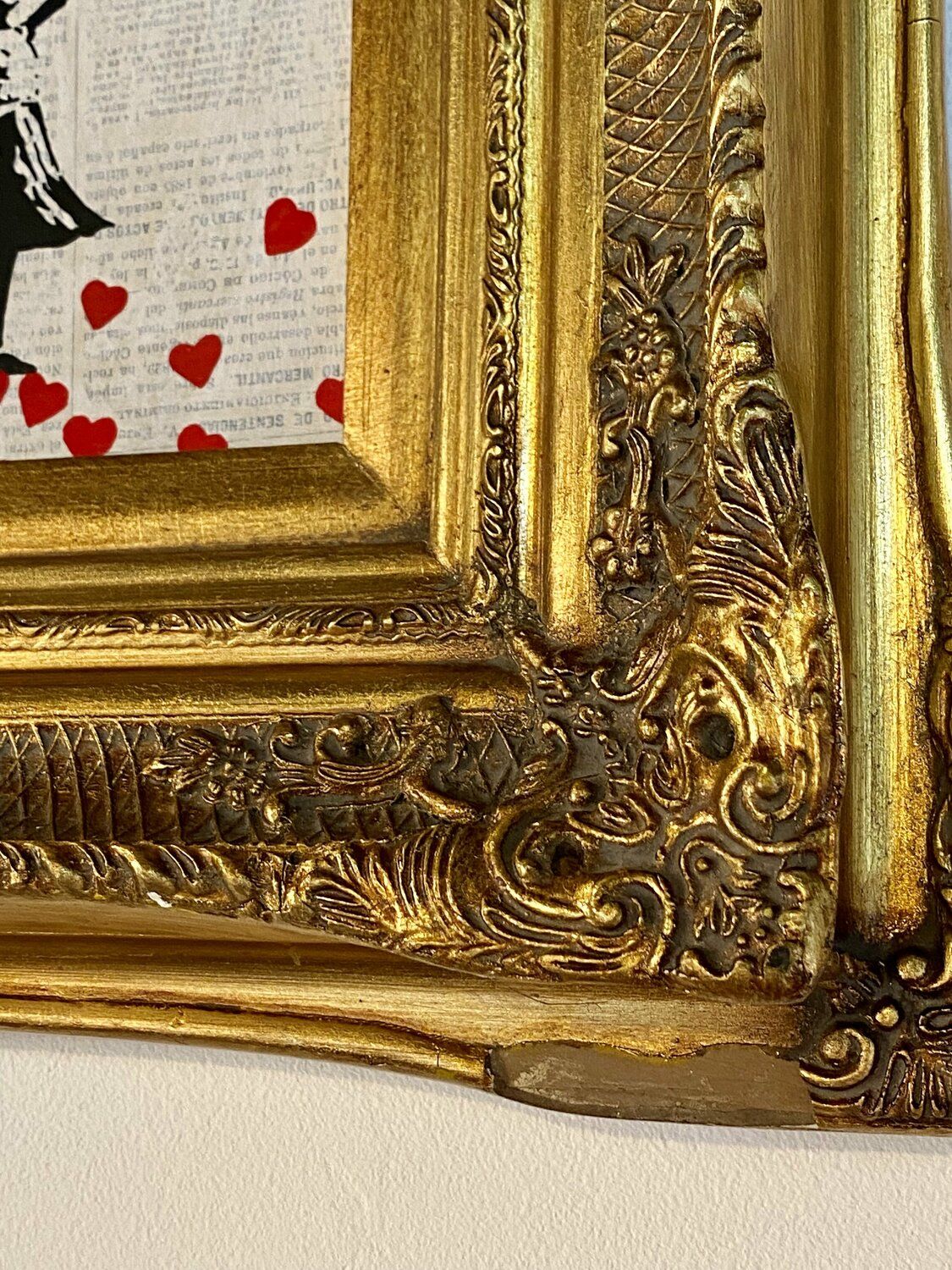Obra original del artista cubano Michel Acosta Pérez, de estilo Pop, con una apropiación de la obra de Banksy Banksy update available (like it’s in the air)