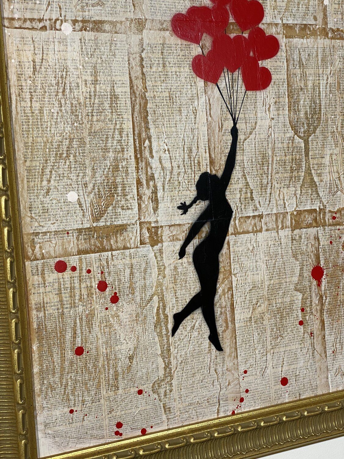 Obra original del artista cubano Michel Acosta Pérez, de estilo Pop, con una apropiación de la obra de Banksy Banksy update available (ALGO MAS QUE UN JUGUETE) 2